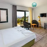 Beacon Hill Hotel